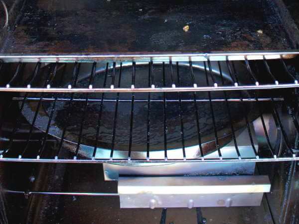 How to set up your ceramic smoker with a water pan - Ed Gaile BBQ